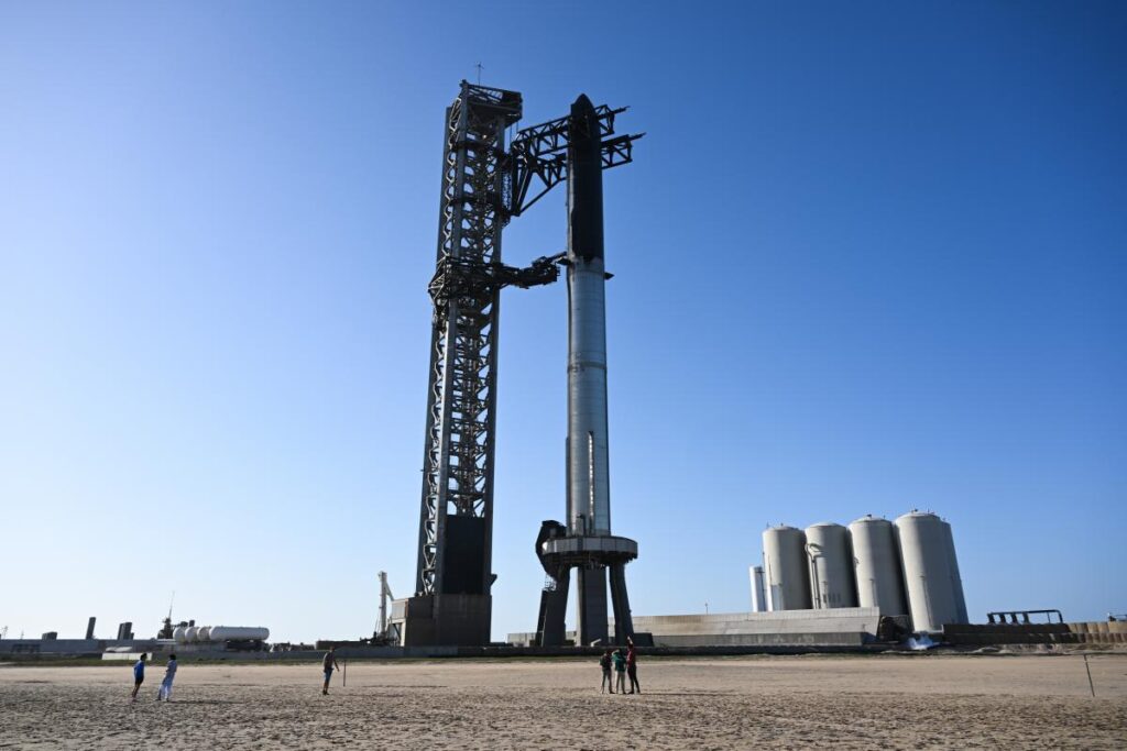 SpaceX Given The Green Light To Launch Its Starship Rocket On Friday ...